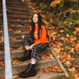 Meet your Posher, Brittney